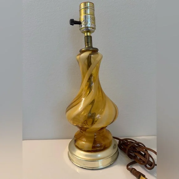 Mid Centry Modern Amber and White Swirl Murano 1960s’s Lamp Glass Empoli - Picture 8 of 11